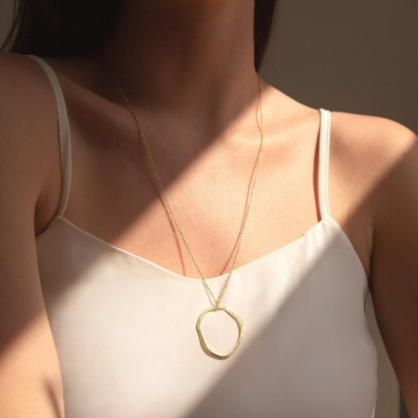 A Weathered Penny Gold Alber Necklace