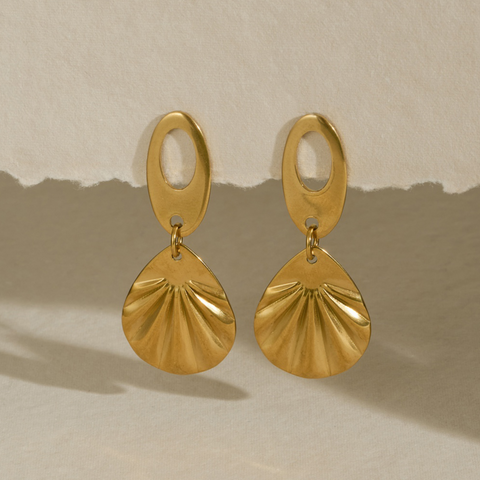 A Weathered Penny Wren Earrings in Gold