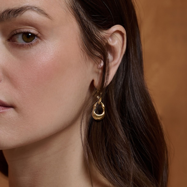 Gold Neve Drop Hoops