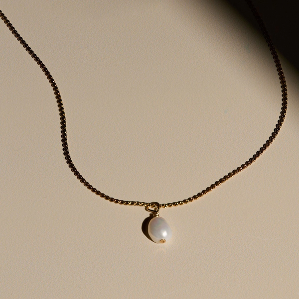 Pearl Droplet Necklace