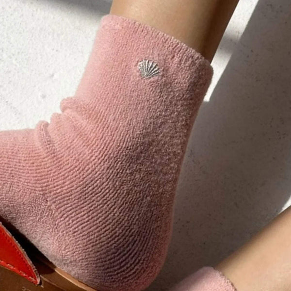 Embroidered Cloud Socks | Rose Pink with Silver Seashell