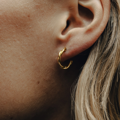 Gold Single Entwine Small Hoop Earrings