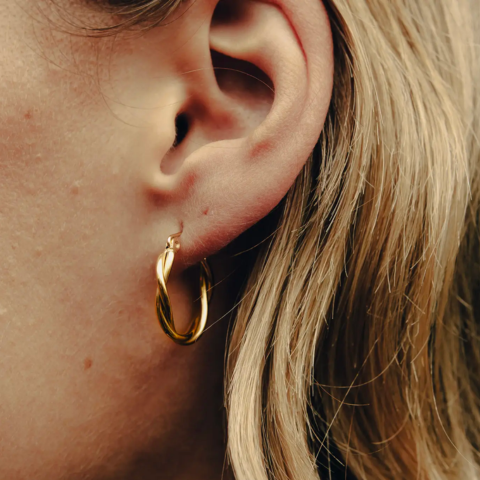 Gold Single Entwine Hoop Earrings