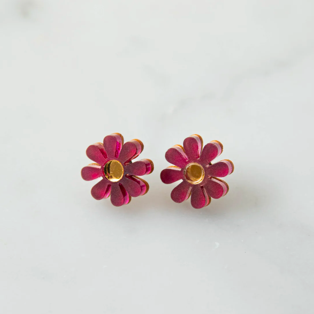 Daisy Stud Earrings in Aubergine Purple