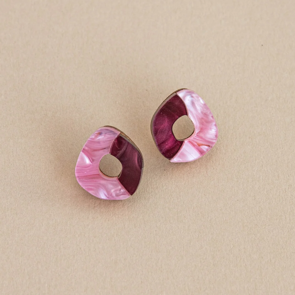 Oh Stud Earrings | Berry and Pink
