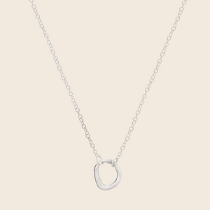A Weathered Penny Sculptured Circle Necklace Silver