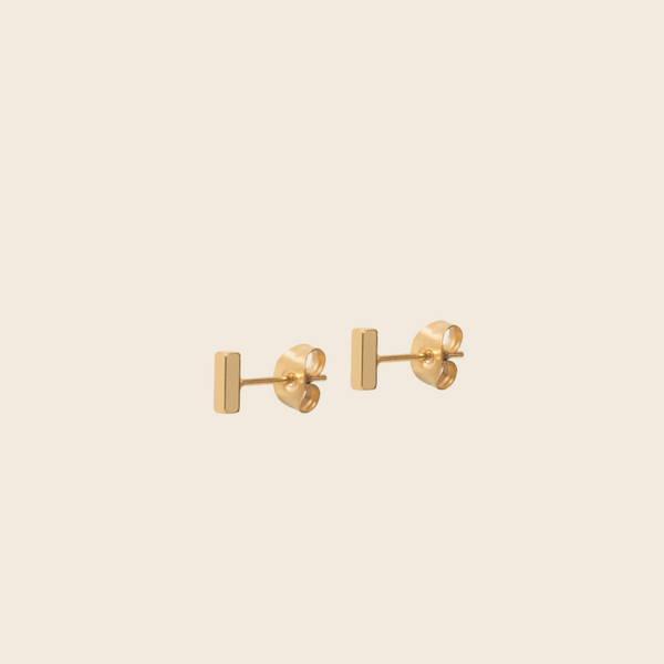 A Weathered Penny Gold Bar Studs