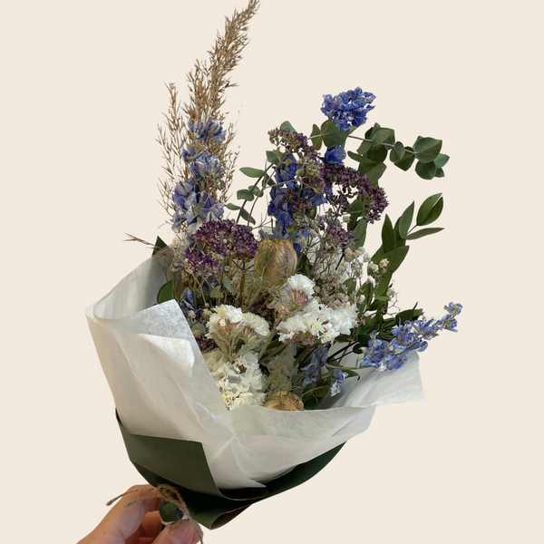 Seasonal Dried Flower Bouquet | Medium